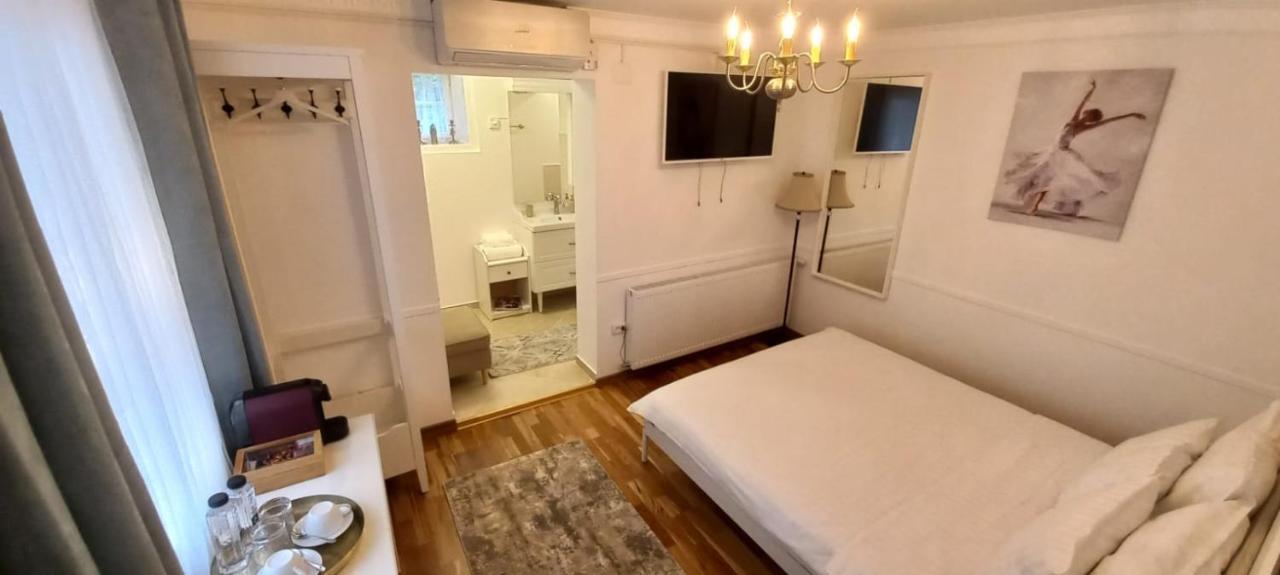 Five Rooms บราชอฟ ภายนอก รูปภาพ